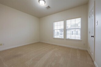 Building Photo - 13647 Brookbluff Ln
