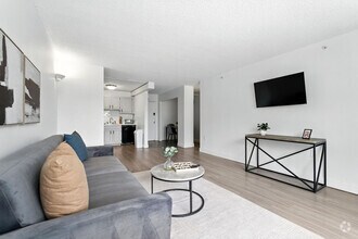 Building Photo - 1711 Bellevue Ave