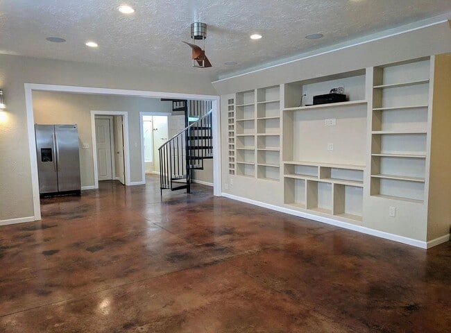 Building Photo - 2bed/2bath house in Kalispell becoming ava...