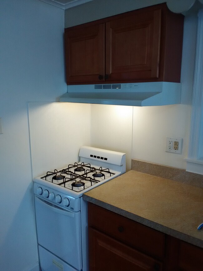 Foto del edificio - 1236 E 13th St