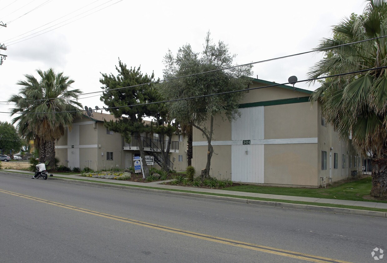 Primary Photo - 301 E Murray Ave
