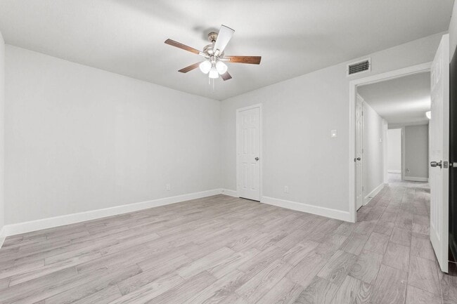 Building Photo - 9026 Kempwood Dr