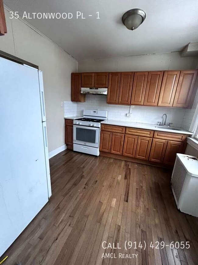 Photo - 35 Altonwood Pl Apartment