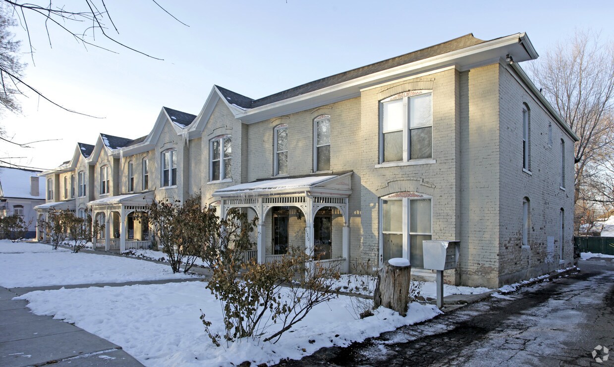 Primary Photo - 620 S Park St