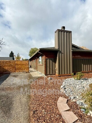 Building Photo - 3206 X St