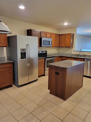 Foto del edificio - 16309 Severn Ln