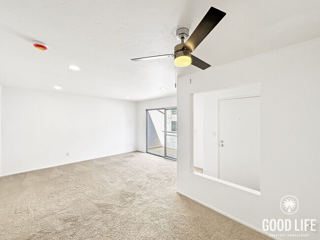 Foto del edificio - Charming 1BD/1BA W/ Reserved Parking and Community Laundry in Linda Vista!