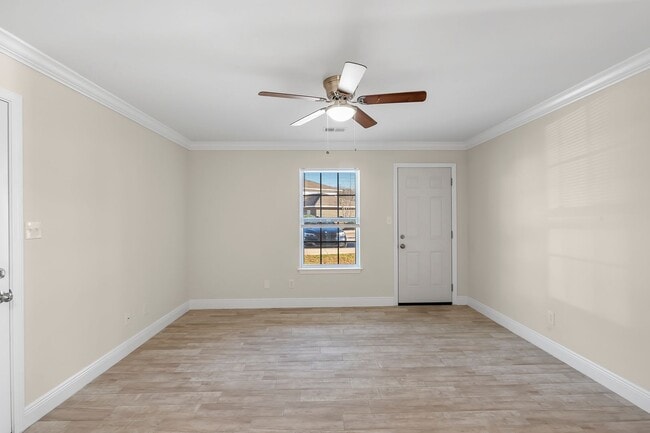 Building Photo - 22615 Mattingly St
