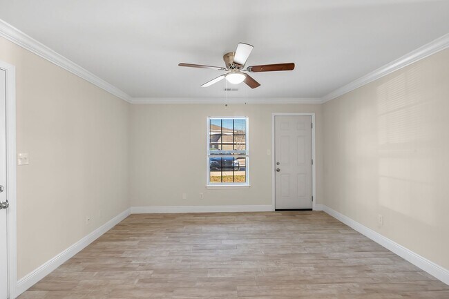 Foto del edificio - 22615 Mattingly St