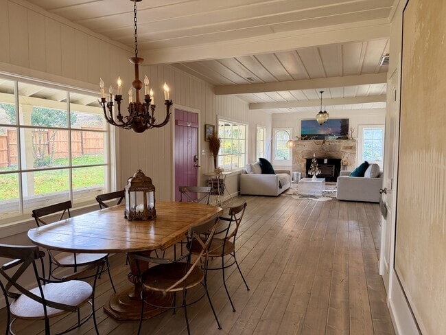 Foto del edificio - 2099 Emigrant Creek Rd