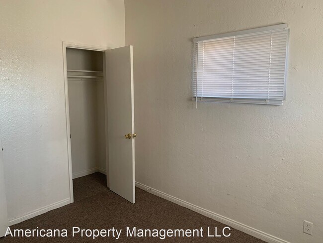 Building Photo - 2 br, 1 bath House - 624 N 11th  St