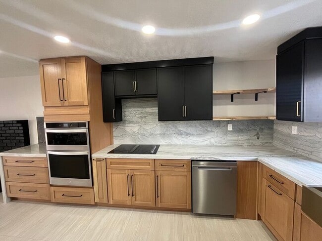 Foto del edificio - 22547 Cascade Dr