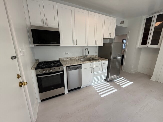 Foto del edificio - 3451 W Parker Ave