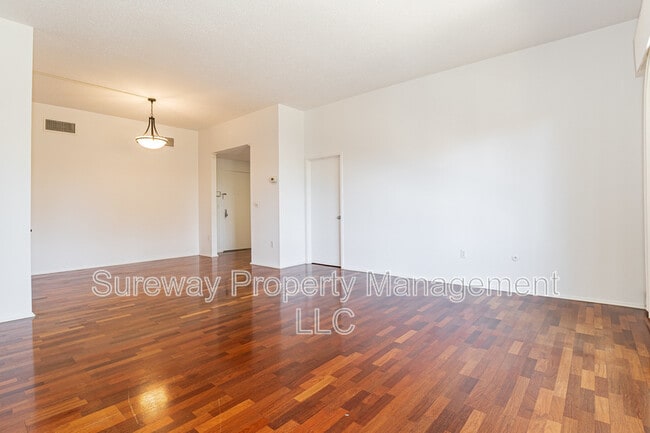 Building Photo - 1 Markham Rd