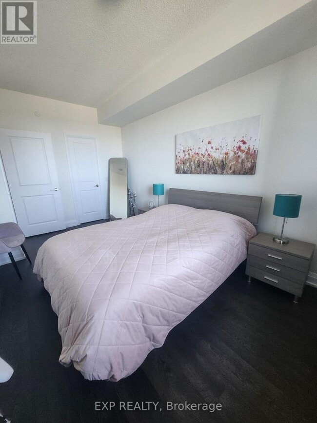 Building Photo - 7900 Bathurst St