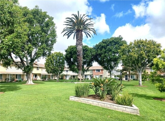 Building Photo - 11820 Gloxinia Ave