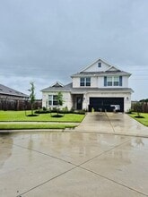 Building Photo - 2002 Flatland Dr