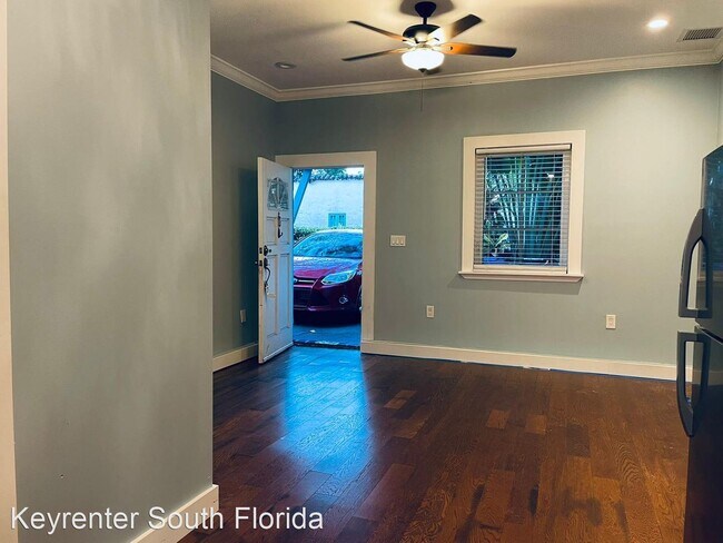 Foto del edificio - 1 br, 1 bath House - 905 Tequesta St