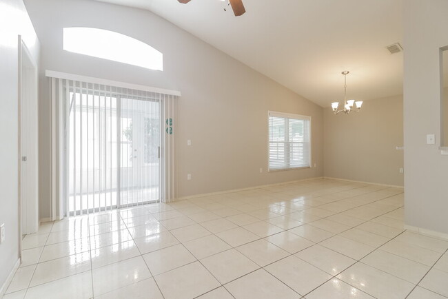 Foto del edificio - 2531 Hickory Oak Blvd