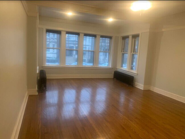 Foto del edificio - 3742 N Magnolia Ave
