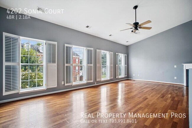 Foto del edificio - 4202 Sonia Ct