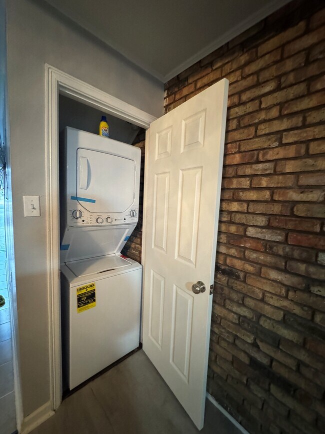 Foto del edificio - 3162 Highway 1 S