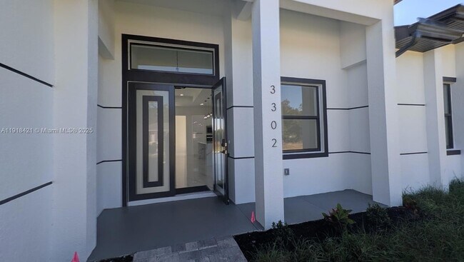 Foto del edificio - 3302 E 18th St