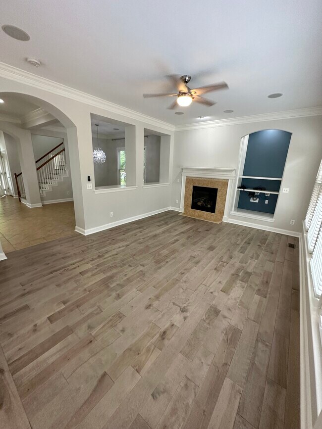 Building Photo - 109 Mills Ln