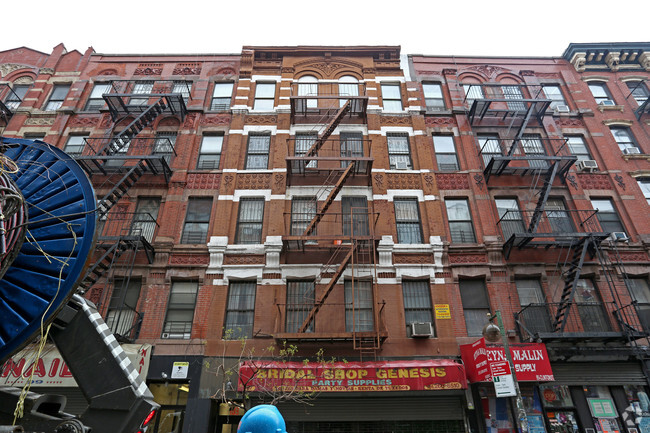Building Photo - 97 Clinton St