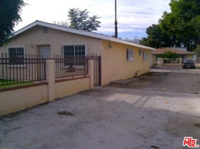 Foto del edificio - 15131 Polk St