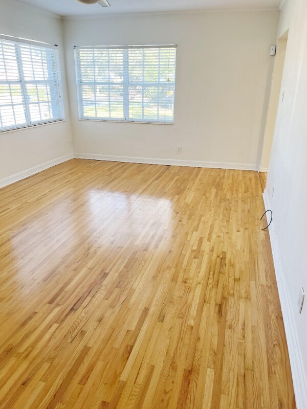 Foto del edificio - 4302 W Santiago St