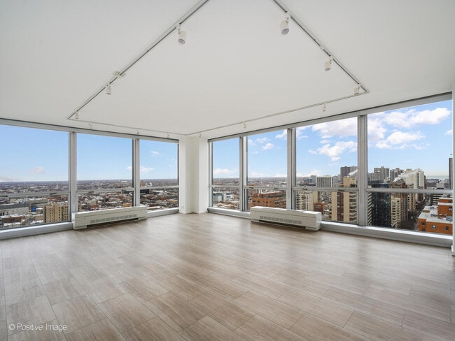 Foto del edificio - 340 W Diversey Pkwy