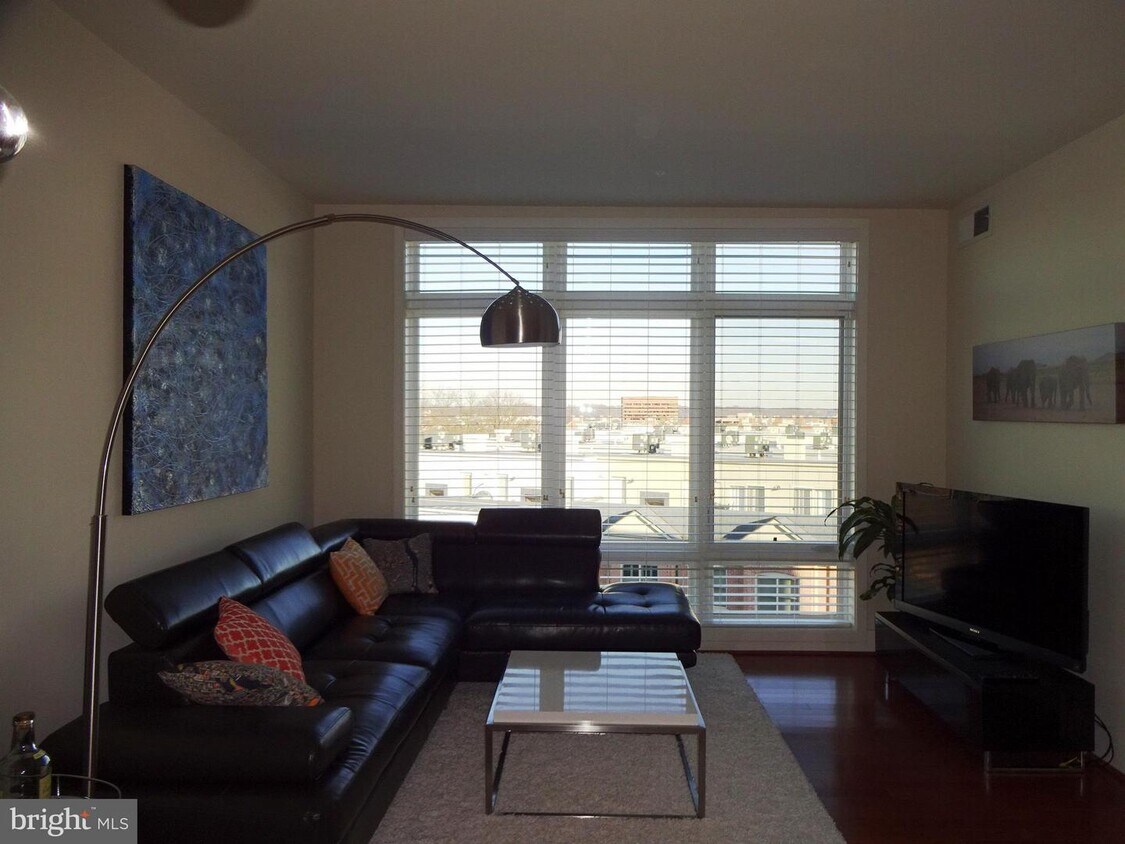 Foto principal - 915 N Patrick St