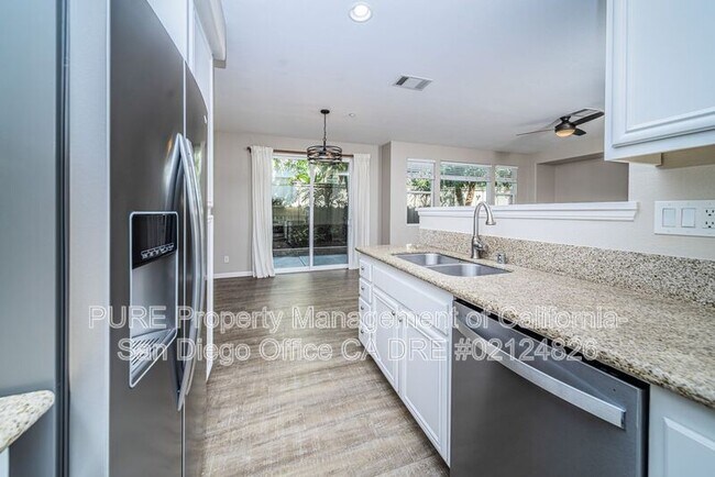 Foto del edificio - 1645 Sunnyside Ave