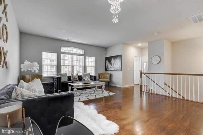 Foto del edificio - 3550 Briarwood Dr