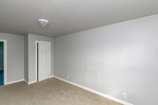 Building Photo - 1116 1/2 Morgan Ave