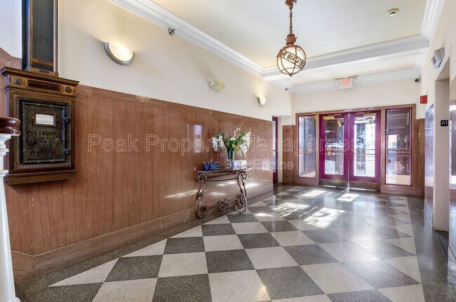 Foto del edificio - 212 E Clay St