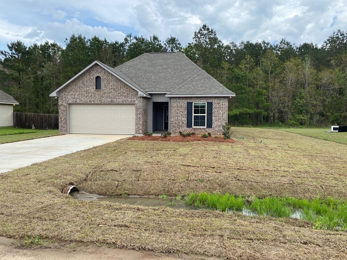 39068 Fairfields Dr, Ponchatoula, LA 70454 House Rental in