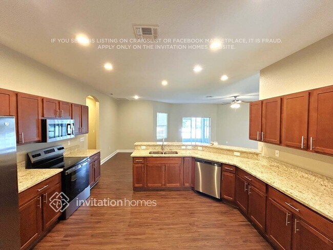 Foto del edificio - 6235 Cornerstone Dr