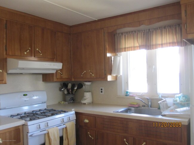 Building Photo - 508 Brighton Ave