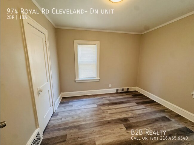 Building Photo - 974 Royal Rd