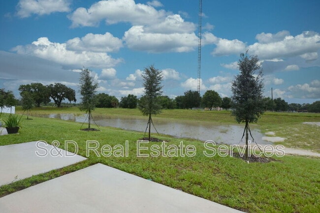 Foto del edificio - 4130 Collegiate Blvd