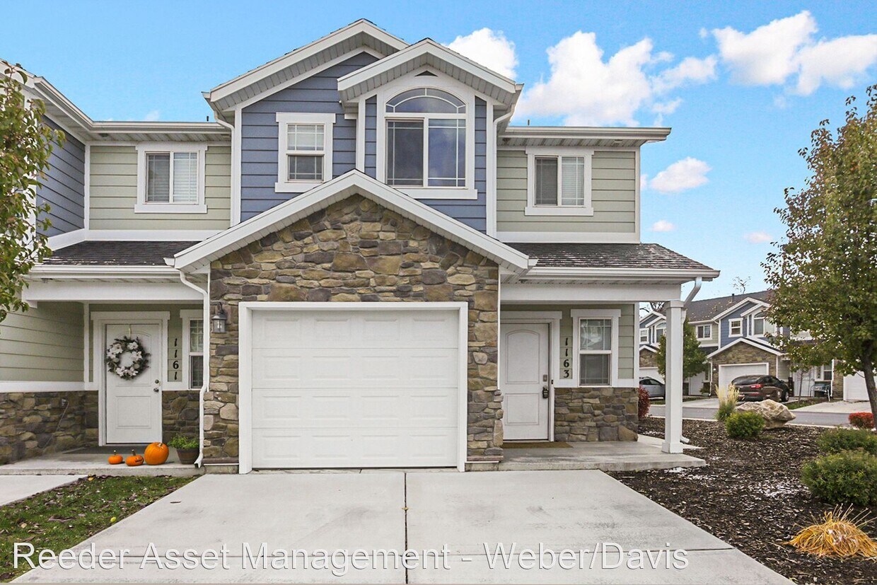 3 br, 2.5 bath House 1163 West Excalibur... House Rental in West