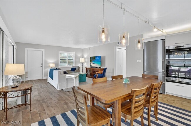 Foto del edificio - 1549 Sandpiper St
