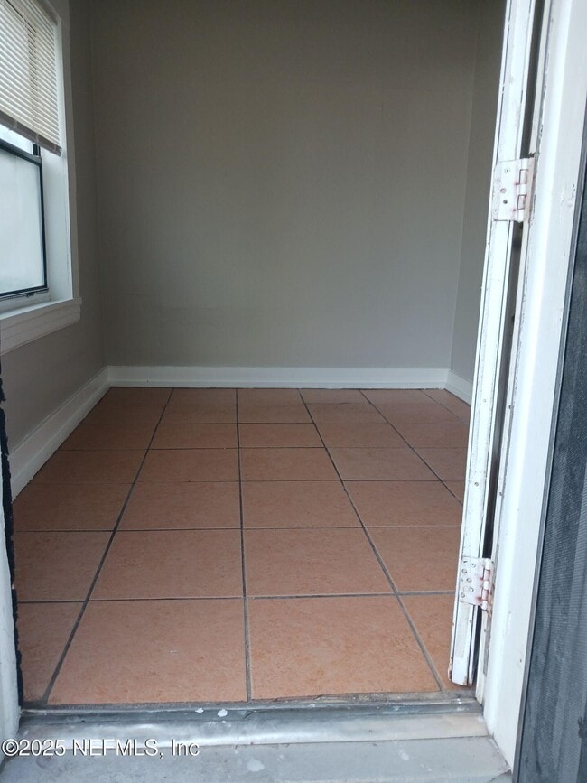 Foto del edificio - 110 E 15th St