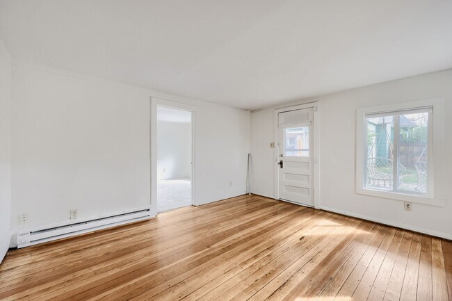 Building Photo - 714 1/2 S Tejon St