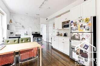 Building Photo - 2611 N Fairfield Ave