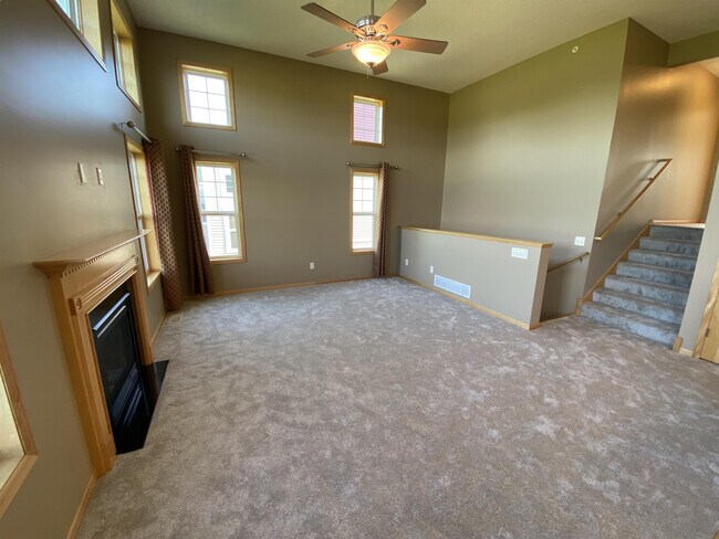 Foto del edificio - 15323 Louisiana Ave