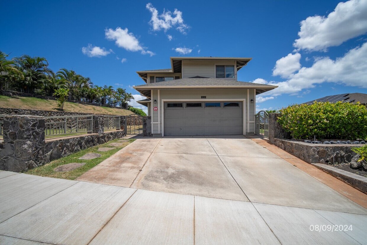 Primary Photo - 5 BD/3 BA Home in Kahiwelo At Makakilo wit...