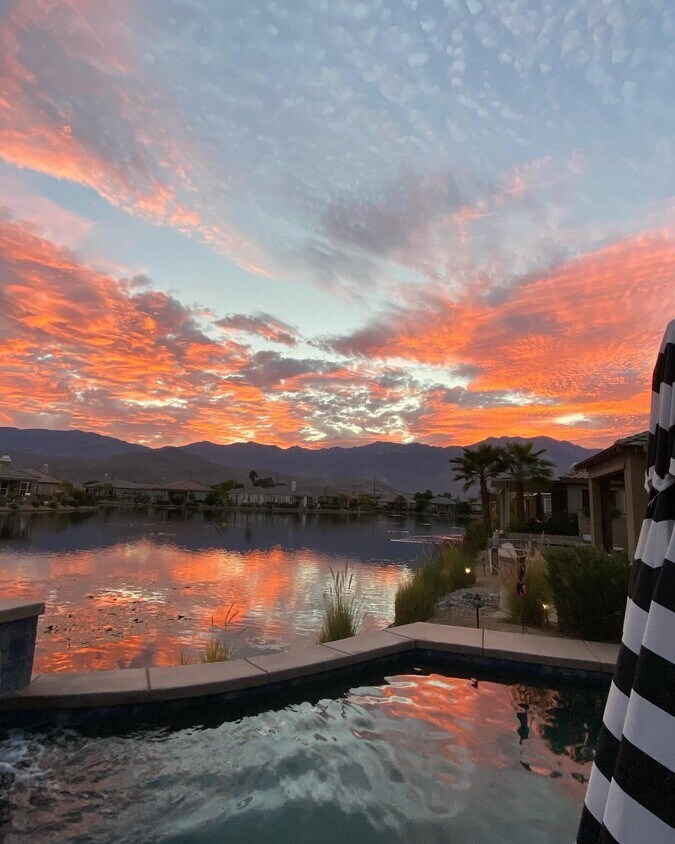 Foto principal - 127 Shoreline Dr